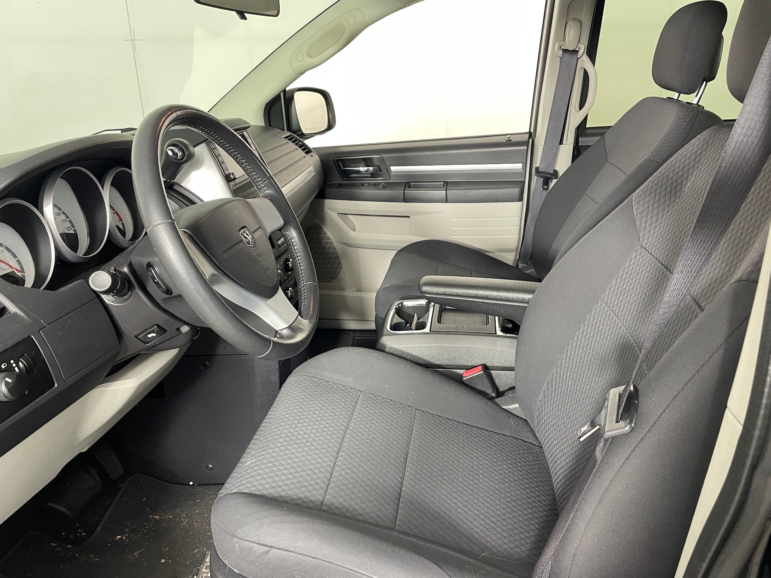 dodge grand caravan 2010 2D4RN3D1XAR411204 image dodge grand caravan 2010 2D4RN3D1XAR411204 image